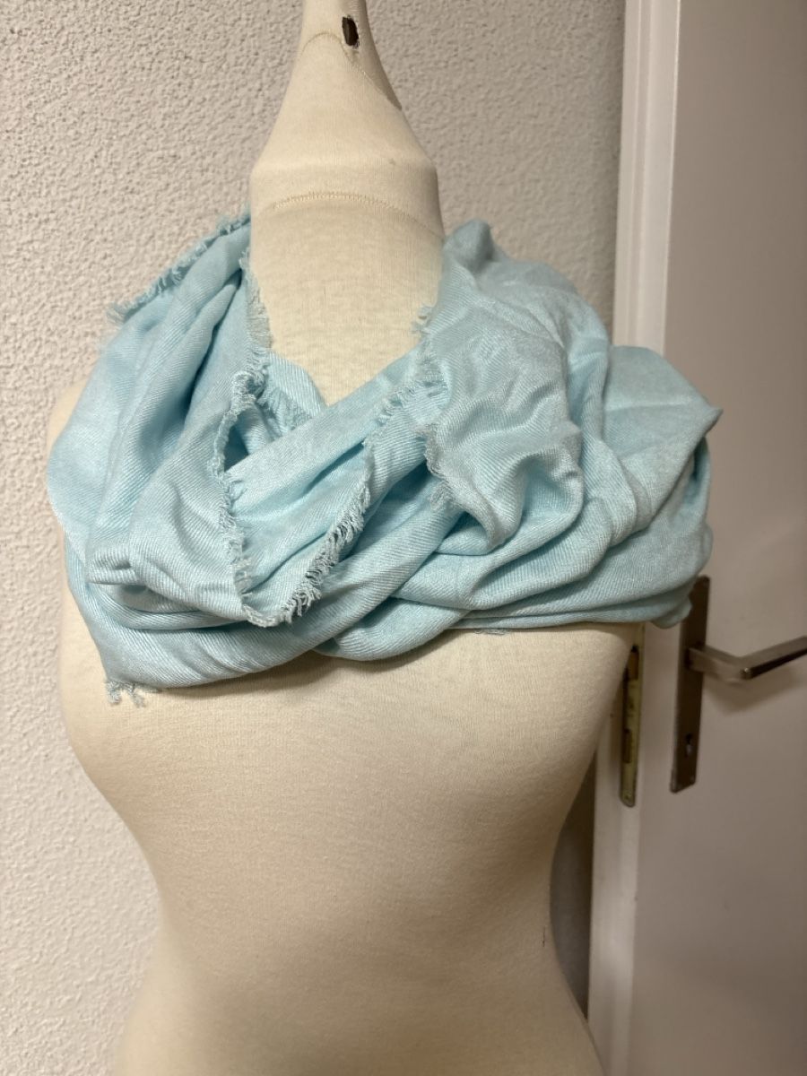 Codello Foulard & Sciarpe: Zwei Loopschals in Türkis und Hellblau Codello – Nuovo (secondo la descrizione) da Maienfeld venduto da 8796 1