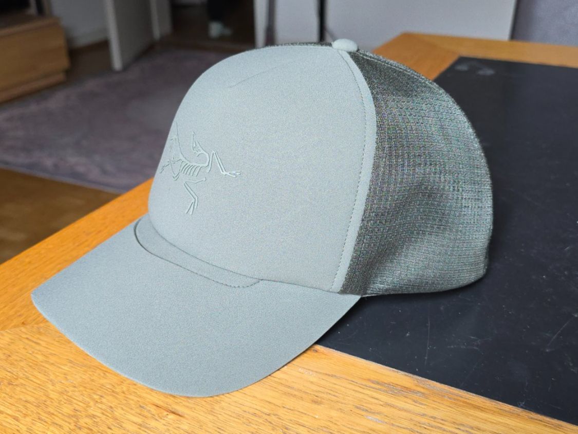 Sonstige Kleidung & Accessoires: Arc'teryx Bird Curved Trucker – Neu und originalverpackt aus Wallisellen von theblacksheep