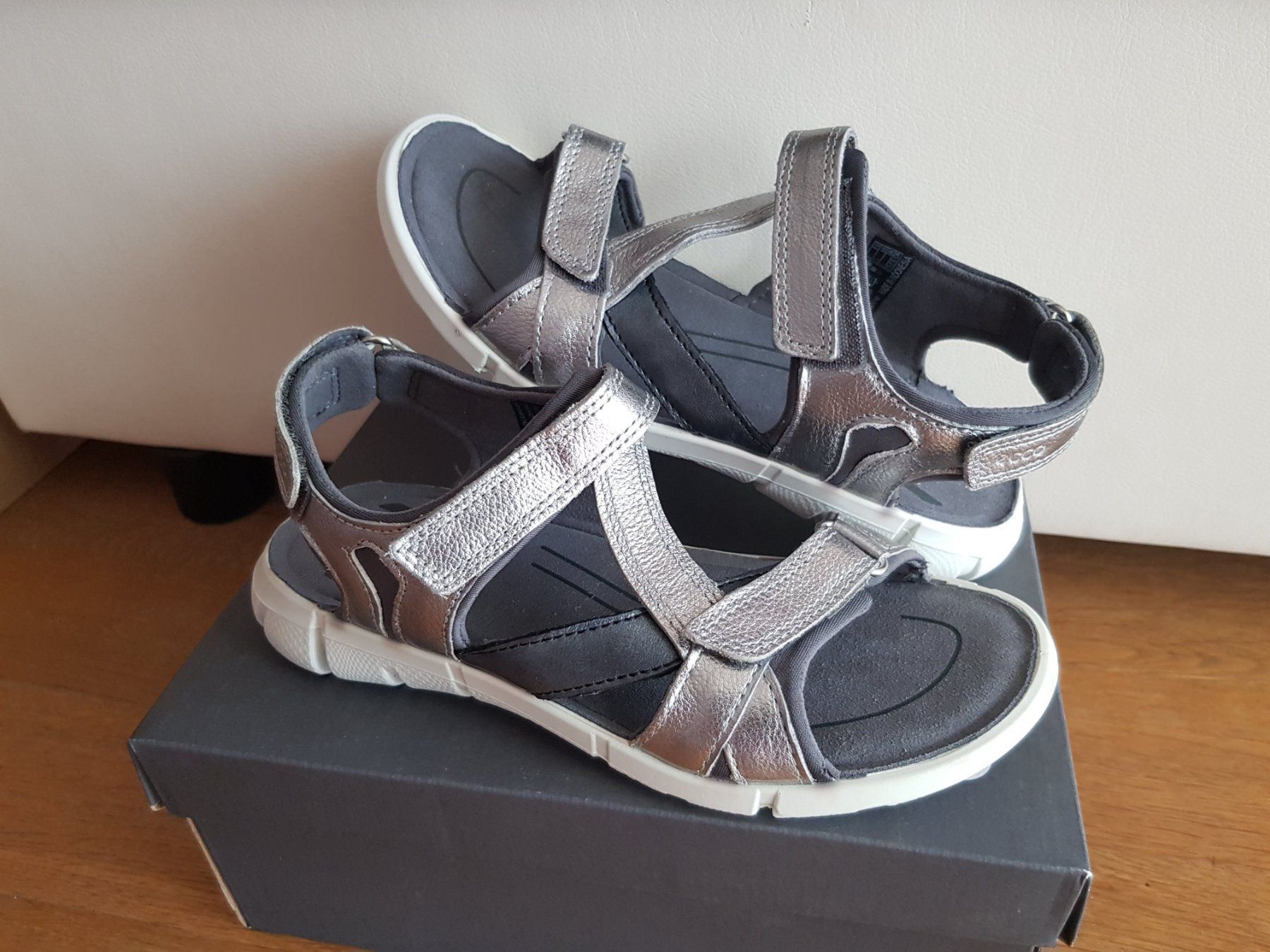 Ecco Scarpe per ragazze: Mädchensandalen von Ecco Gr.35 – Nuovo e nell'imballaggio originale da Reinach AG venduto da innamac