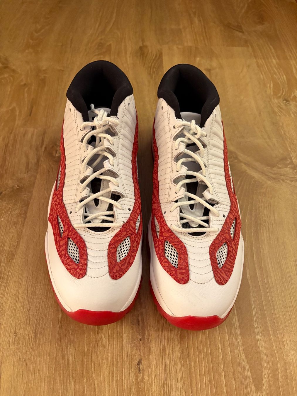 Jordan Scarpe da uomo: Air Jordan 11 Low IE Fire Red - Taille 12US – Nuovo (secondo la descrizione) da Rolle venduto da kil_l6gr 2