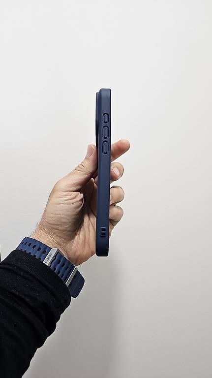 Cover & Protezioni schermo: Coque pour iPhone 17 pro max – Nuovo e nell'imballaggio originale da Martigny venduto da IB_Store 1