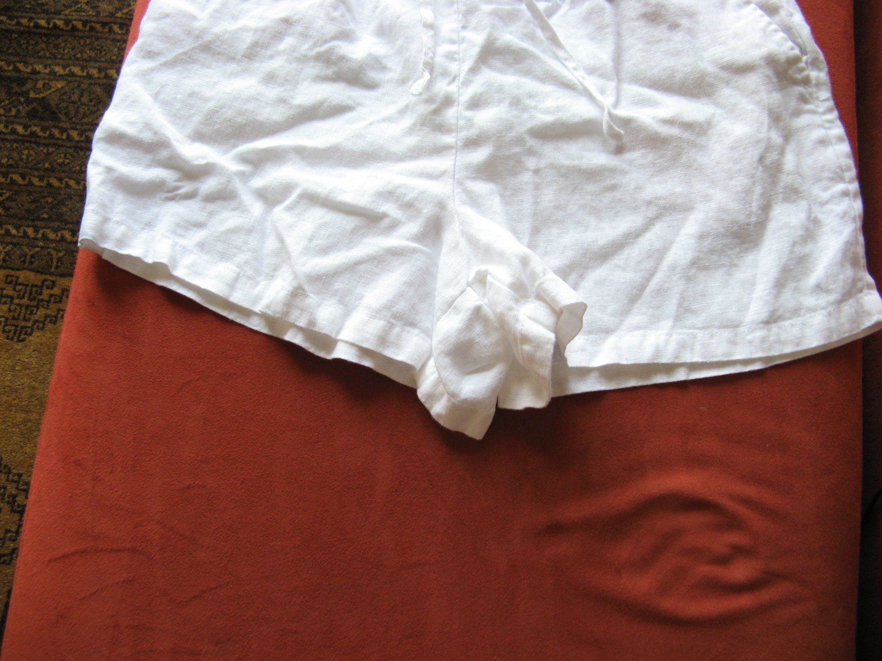 Na-kd Pantaloni: weisse Leinen Shorts Gr. 36 Na-kd – Usato da Zürich venduto da apil 2