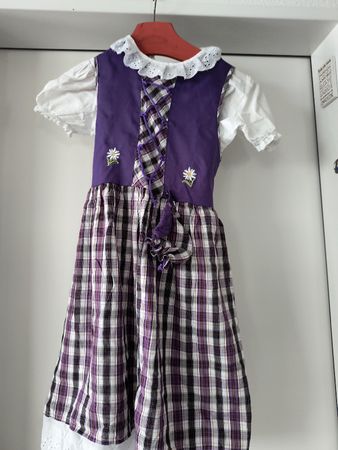 Süsses Dirndl Gr. 134/140 von Kitzo Alpen Austria💜👗