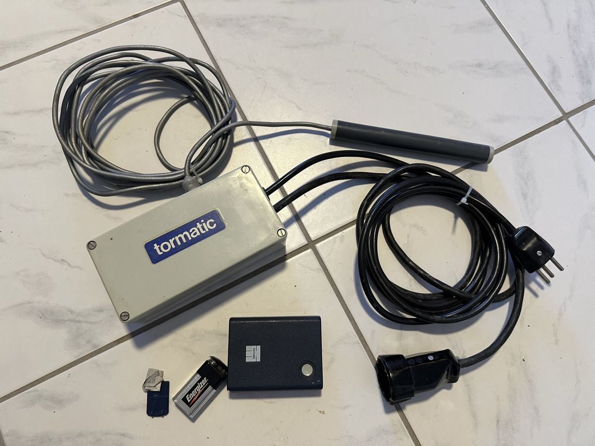 Telecomandi: Funkfernsteuerung ( Tormatic) – Usato da Oberengstringen venduto da Affeier0 3