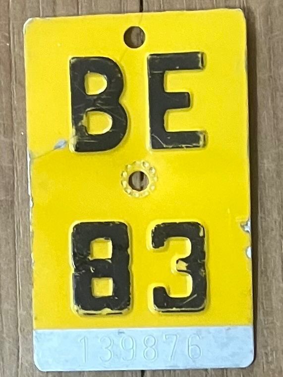 Schilder: BE 83 - TÖFFLINUMMER - MOFASCHILD - PLAQUE DE MOFA - BE 83 – Gebraucht aus Basel von lagavulin02