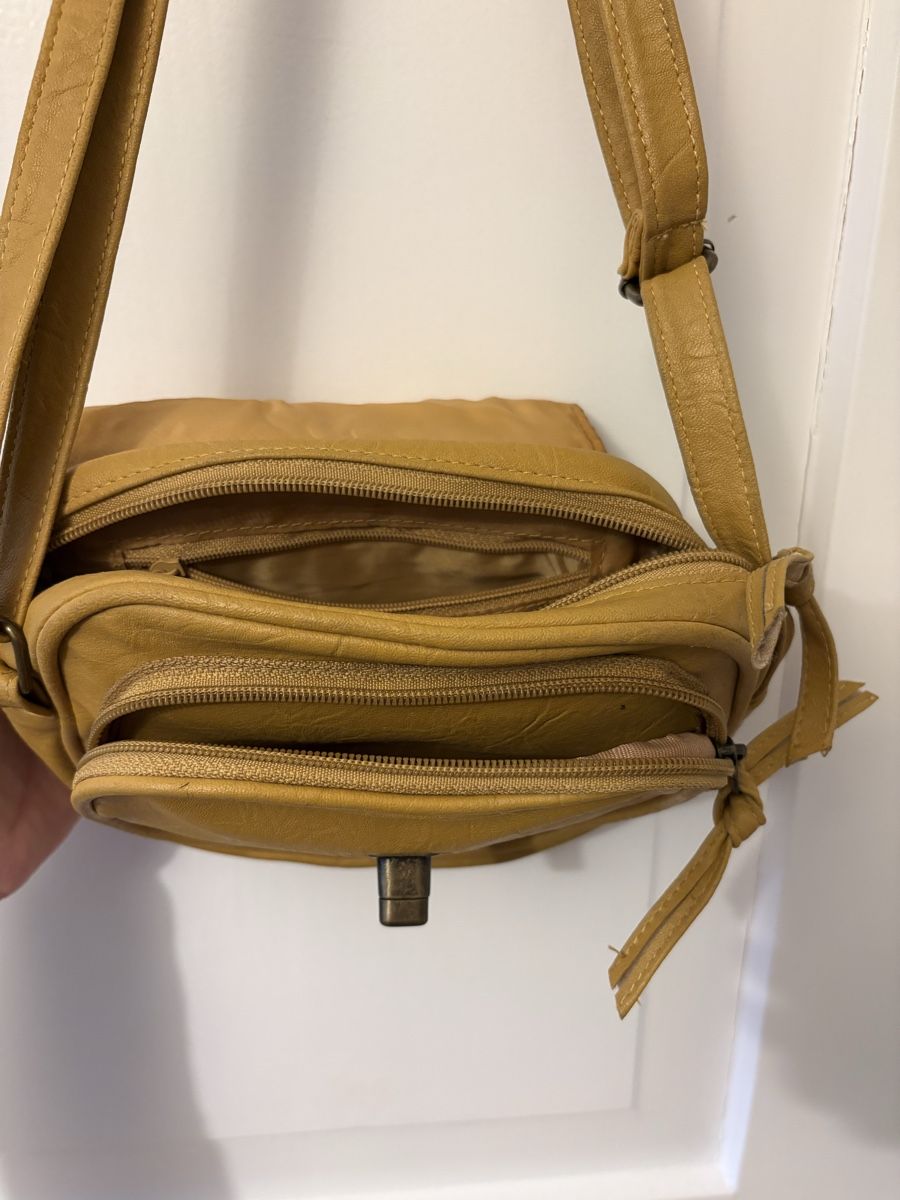 Borse da donna: Leder Handtasche Senfgelb – Usato da Winterthur venduto da andObe 3