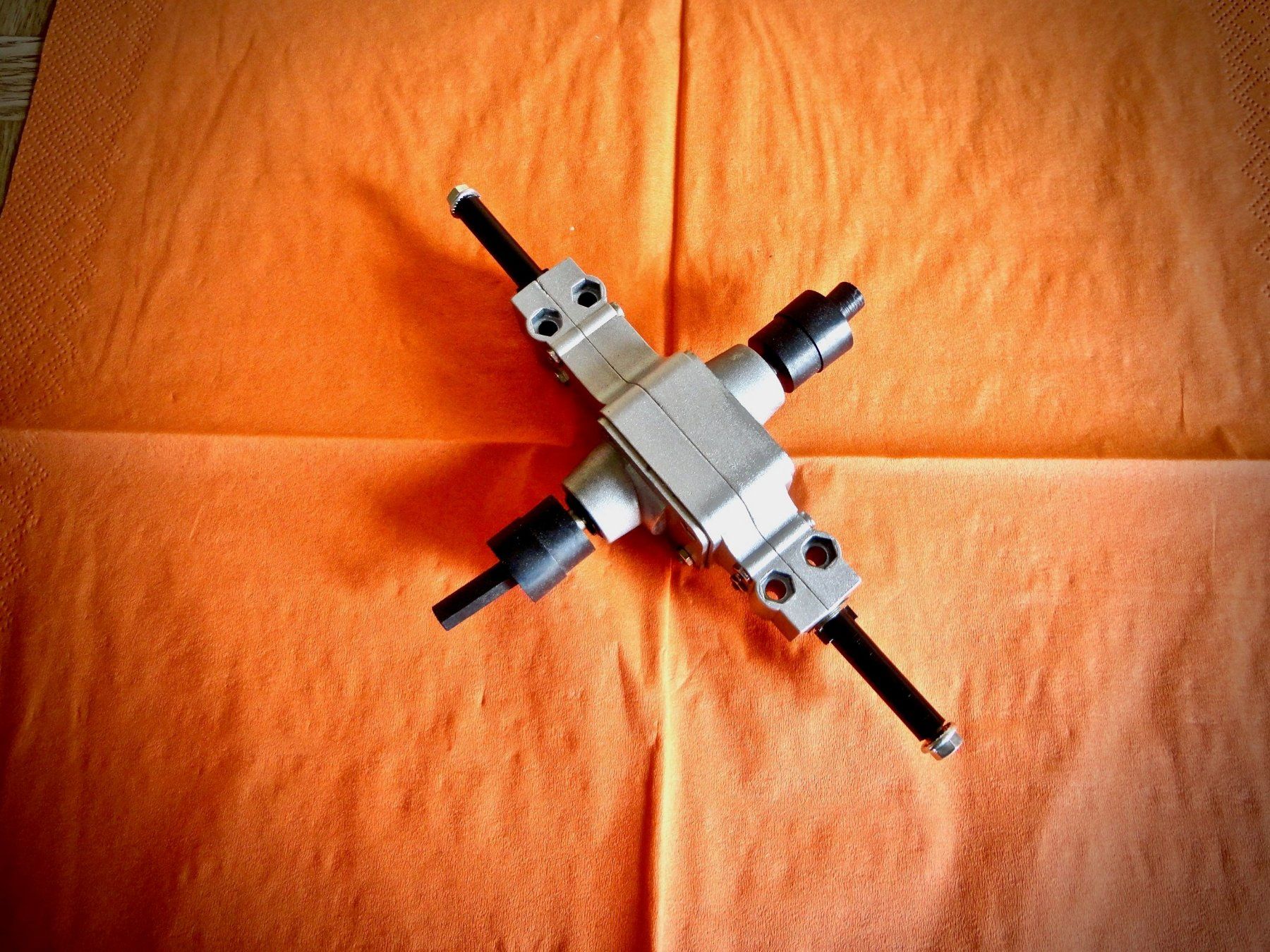 Wedico Modellismo RC: Wedico Metall Differential mit Durchtrieb, Untersetzung: 2:1 – Usato da Dottikon venduto da Facehugger2012