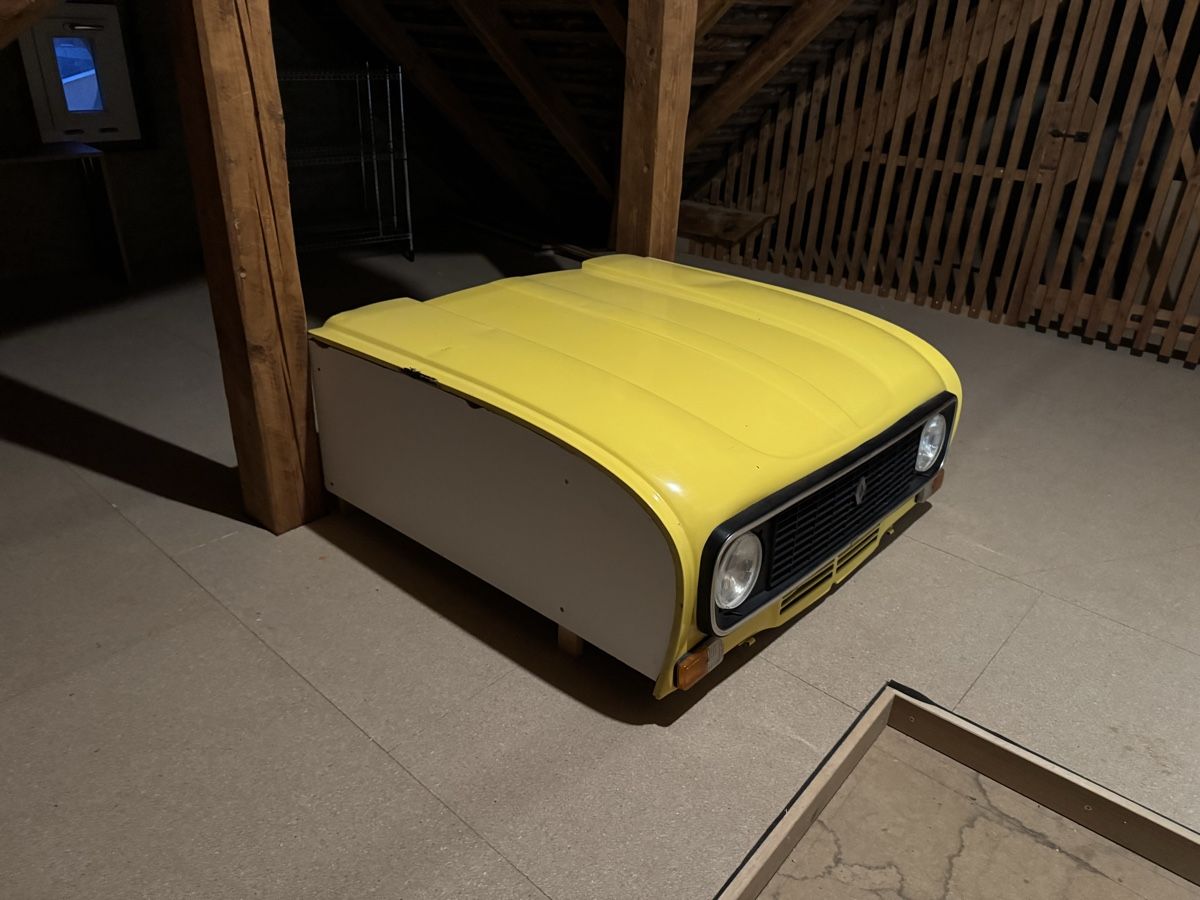 Tables: Renault R4 Tisch – D'occasion à Frauenfeld par kaf_s6q7 2
