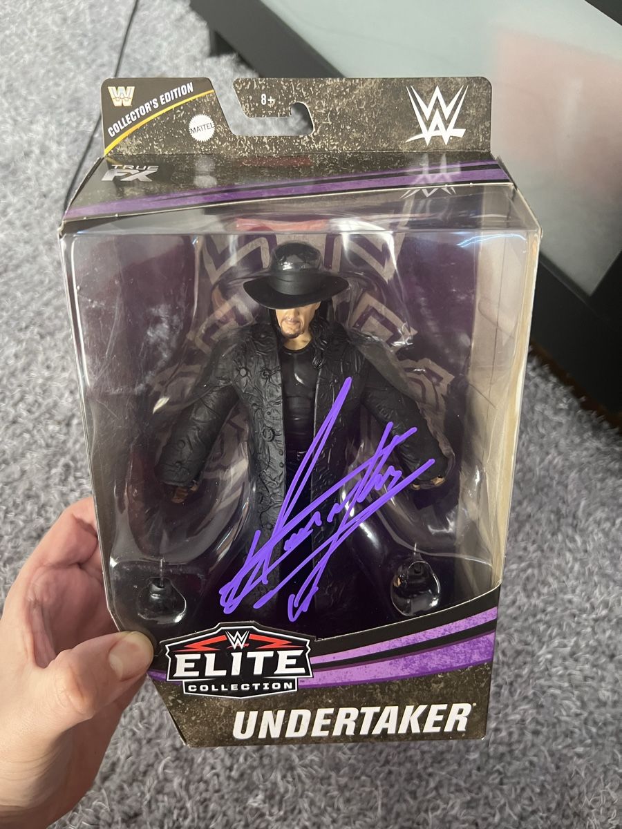 WWE Statuette: WWE Figur The Undertaker Unterschrieben JSA/PSA – Nuovo (secondo la descrizione) da Steinmaur venduto da Florianpoke 1