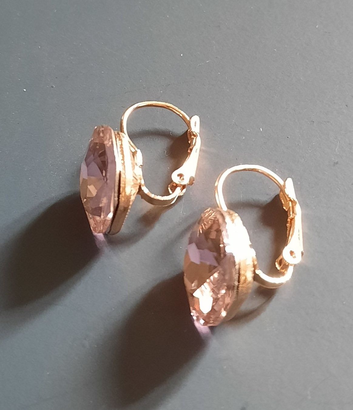 Ohrringe & -stecker: Ohrhänger goldfarben Glassteine blassrosa – Neu (gemäss Beschreibung) aus Uster von sista-esta 1