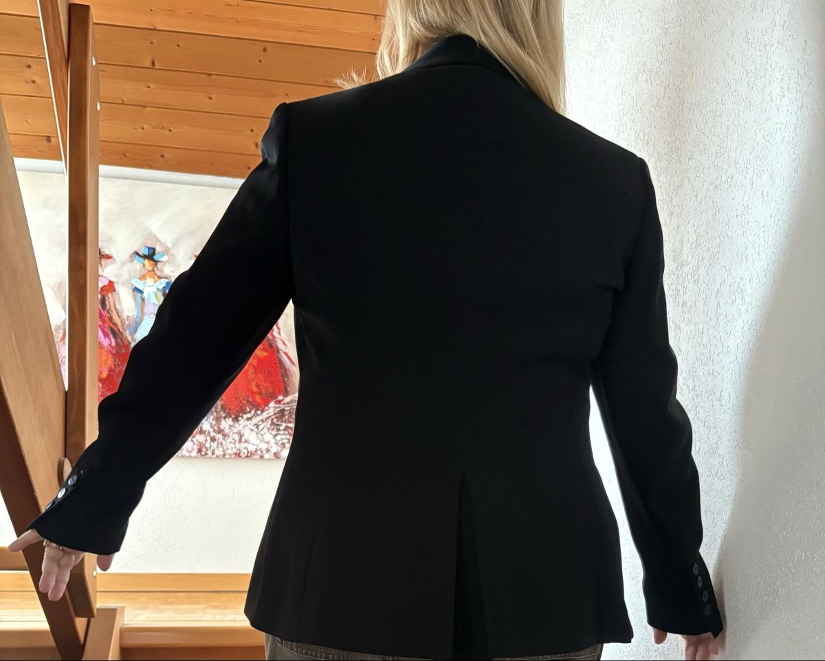 Giacche: Schicker Blazer von Marks&Spencer, Grösse 16, Schwarz! – Usato da Schnottwil venduto da eka_sk9q 2