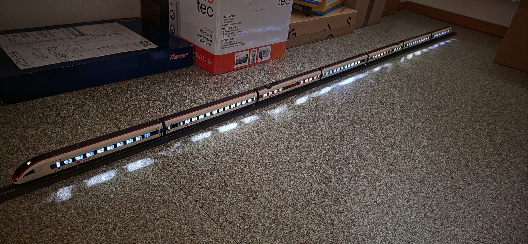 Roco Modelleisenbahnen: Roco ICN SBB Rabde 500 – Neu (gemäss Beschreibung) aus Bettlach von United83 7