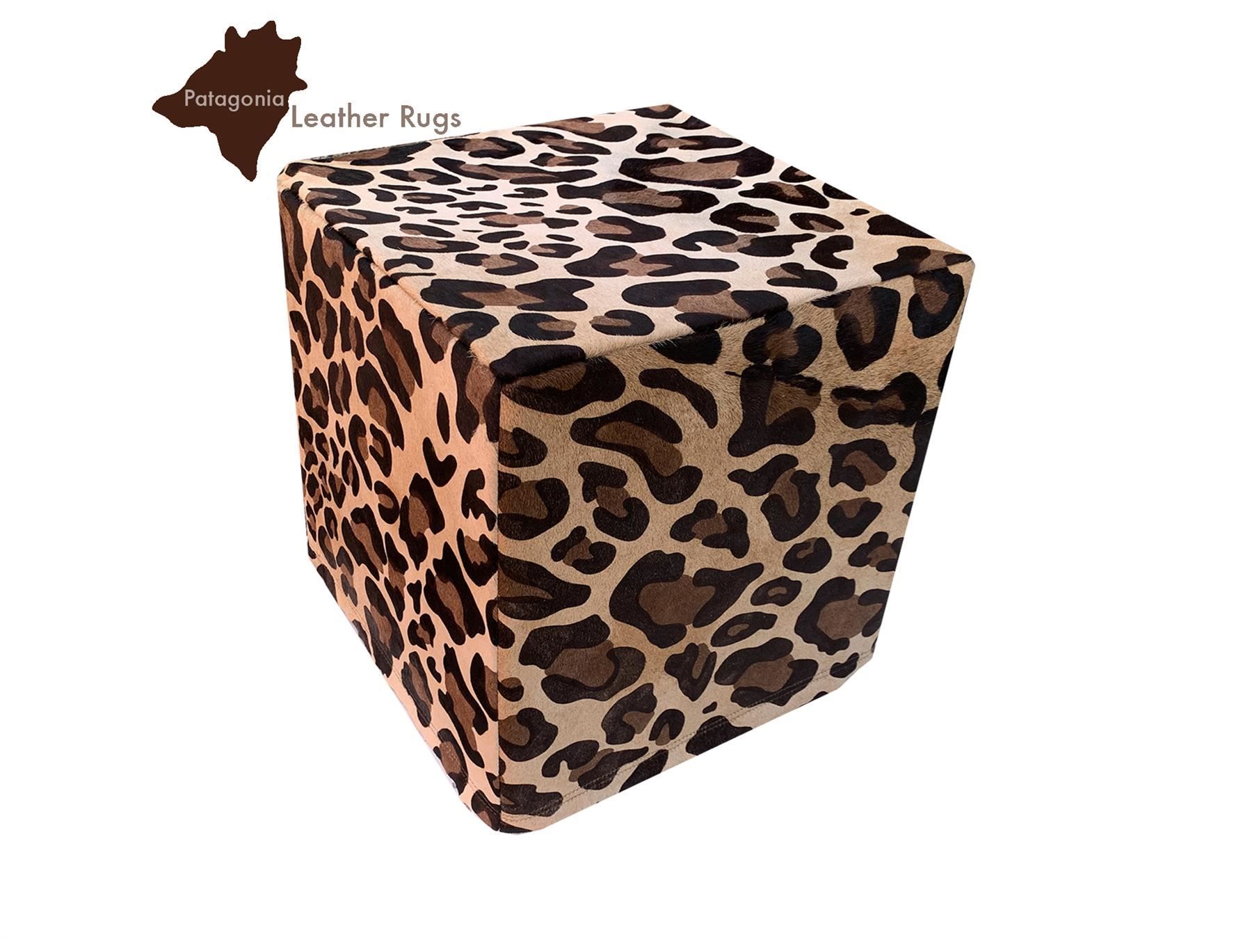 Sgabelli: Kuhfell Hocker Jaguar – Nuovo e nell'imballaggio originale da Arbedo venduto da patagonialeatherrugs 2