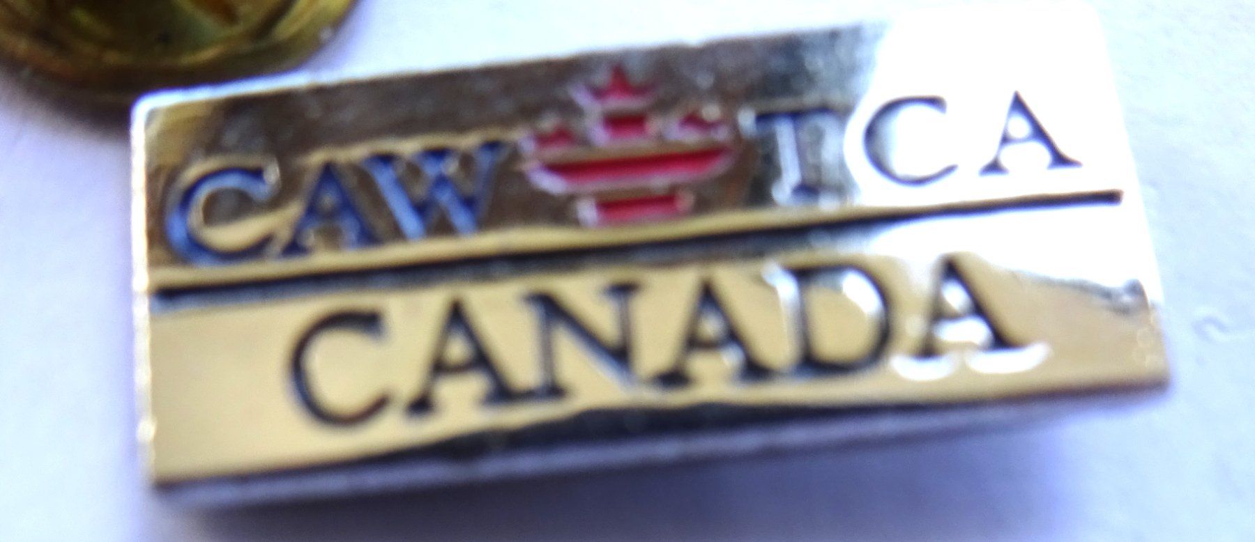Placchette & Badge: Pin CAW  TCA  Canada – Usato da Utzenstorf venduto da BUtter81
