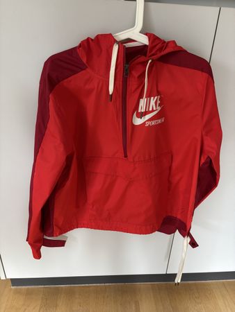 Nike Sportjacke S mit Kapuz wie Neu