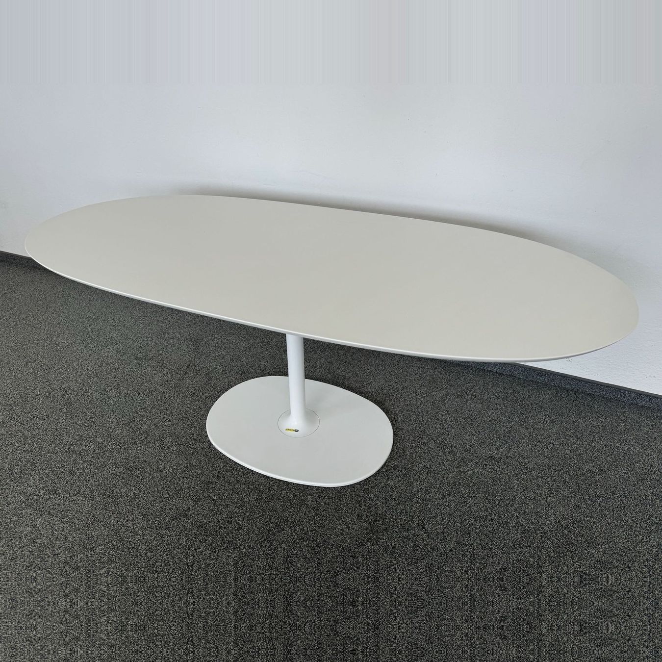 Arper Tavoli: Arper Dizzie Loungetable – Usato da Schönenwerd venduto da mcofficeshop 4