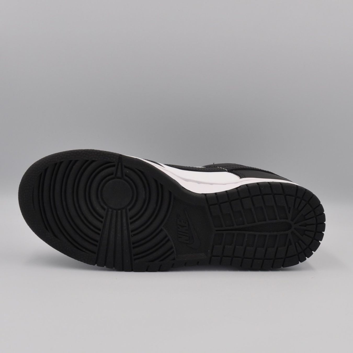 Nike Scarpe da donna: Nike Dunk Low Panda W  38.5 – Nuovo e nell'imballaggio originale da Bern venduto da SneakerheavenLT 6