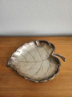 Schale in Blatt Form | wahrsch. Messing versilbert