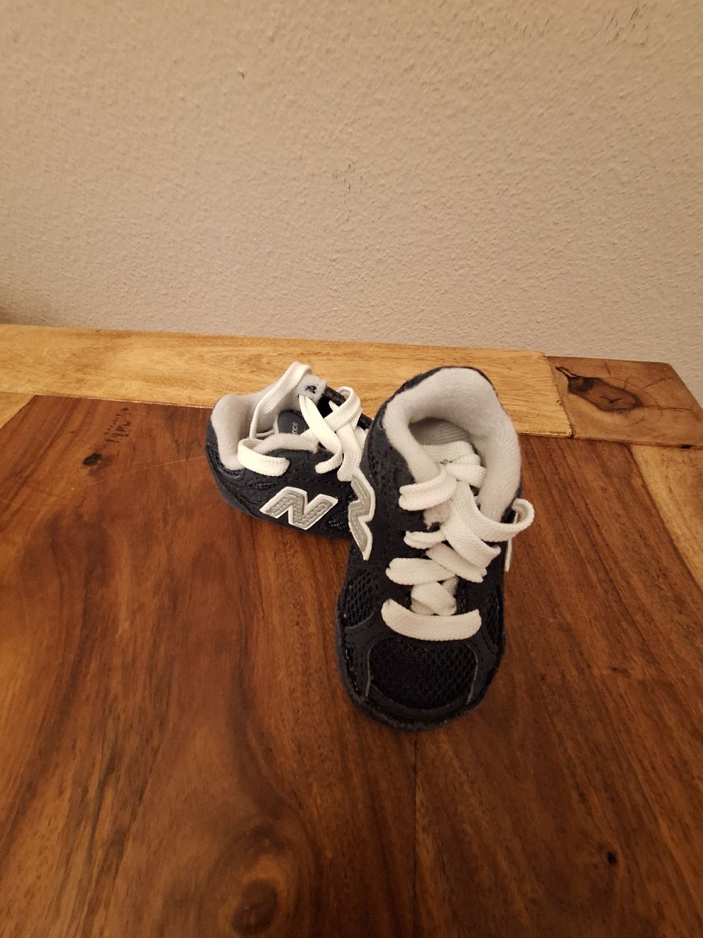 New Balance Scarpe per ragazzi: New Balance Babyschuhe in Gr. 16 – Usato da Oberrieden venduto da smarties949 1