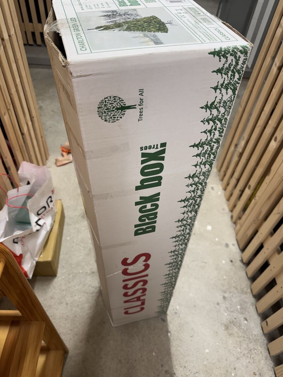 Alle Dekorationen: Charlton Green LED Weihnachtsbaum 185 cm  – Gebraucht aus Zürich von egz_nr8d