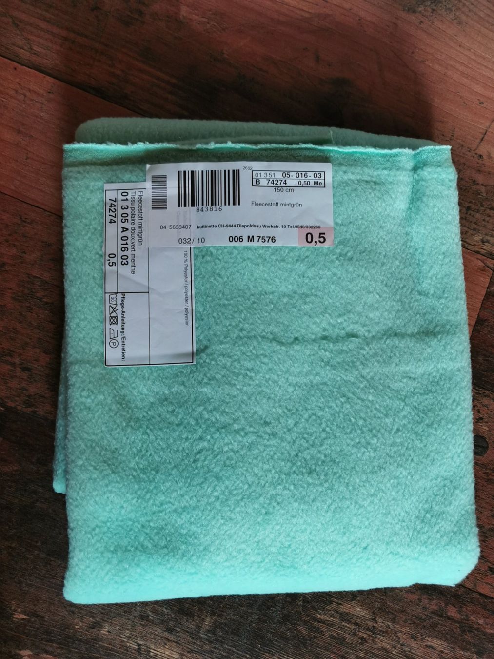 Tessuti: Fleecestoff mintgrün 100% Polyeser ca 150x50cm – Nuovo (secondo la descrizione) da Fischbach-Göslikon venduto da PitBullDoll