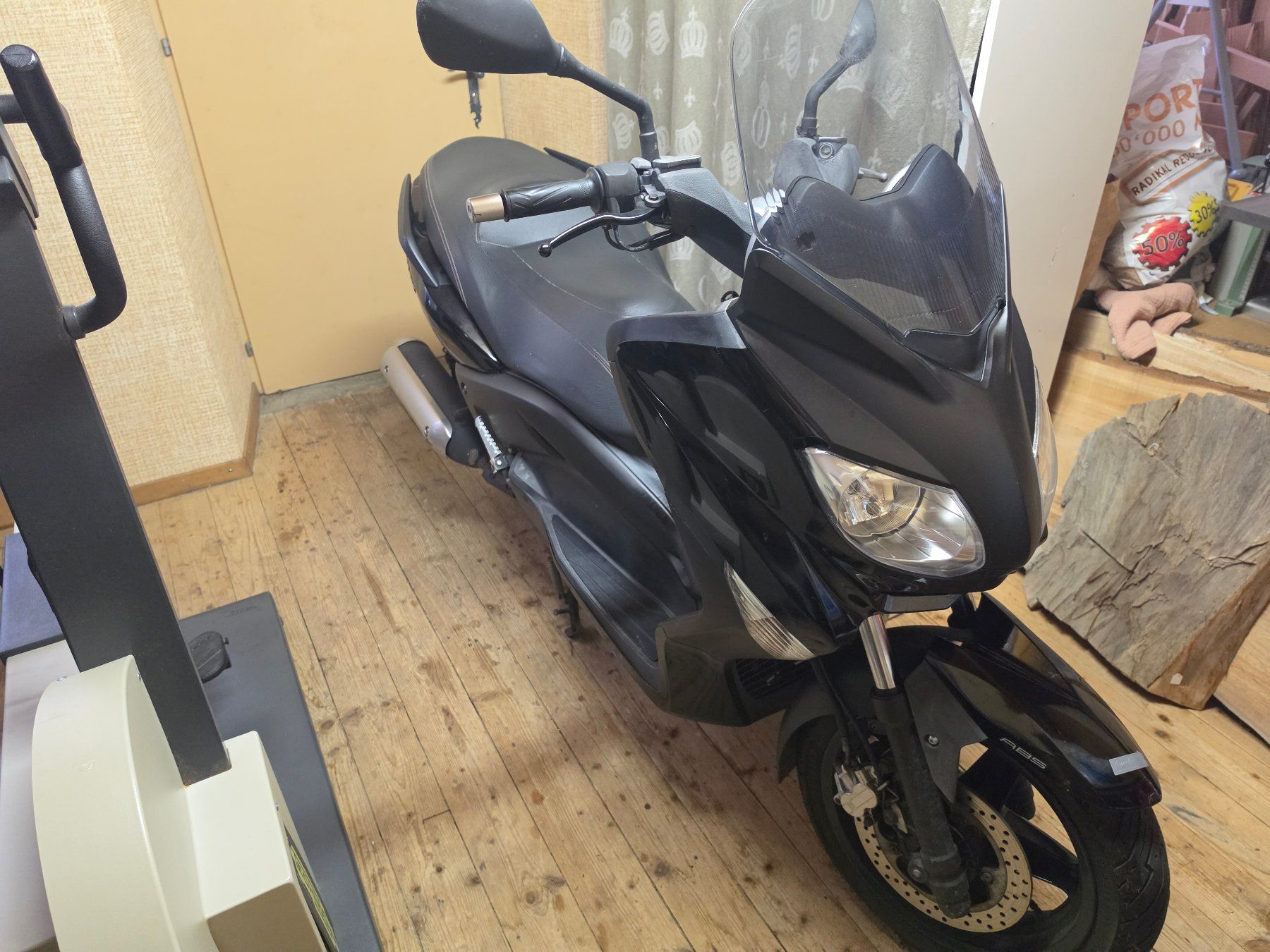 Yamaha Scooter: yamaha yp250ra – Usato da Unterseen venduto da A.Z88