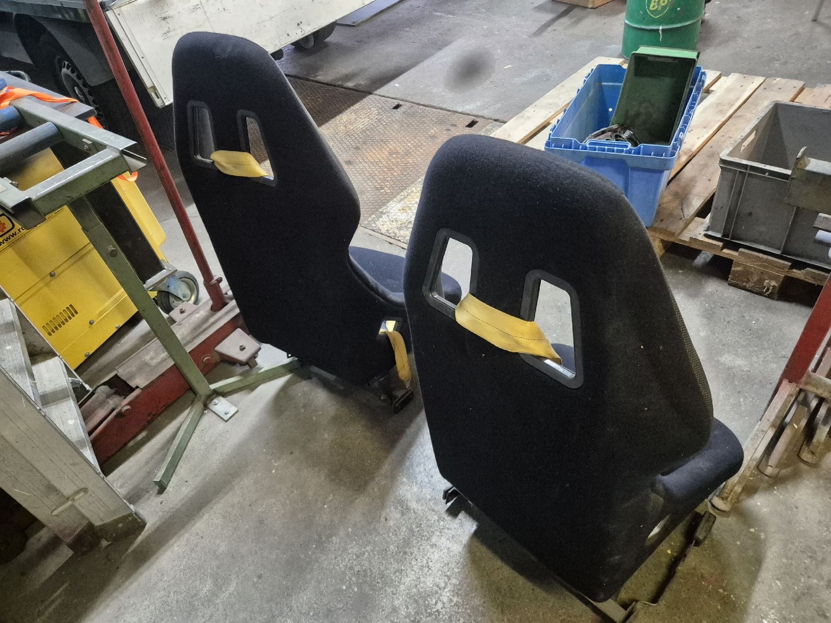 Tutti pezzi di ricambio auto: Schalensitze INXX – Usato da Brienzwiler venduto da Bambus9197 2