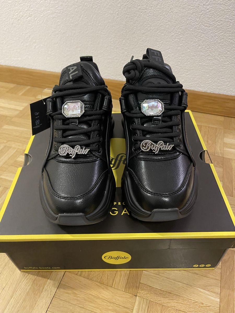 Buffalo Scarpe da donna: Buffalo Sneaker Binary Ice schwarz Grösse 38 neuwertig – Nuovo e nell'imballaggio originale da Rheineck venduto da FGeissler 1
