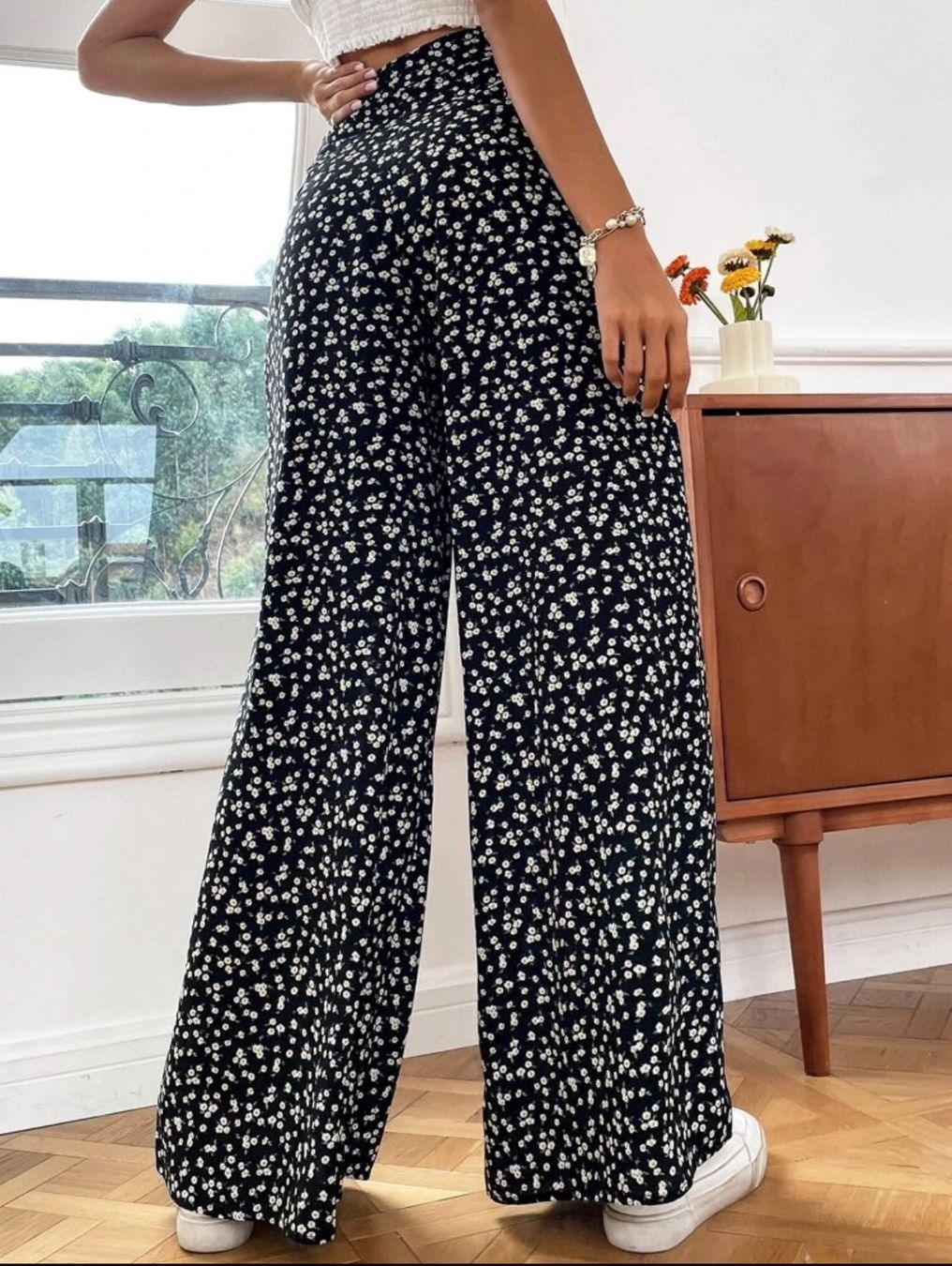 Shein Pantaloni: Pantalon leger fleuri large – Nuovo e nell'imballaggio originale da Montreux venduto da Iza_81199 2