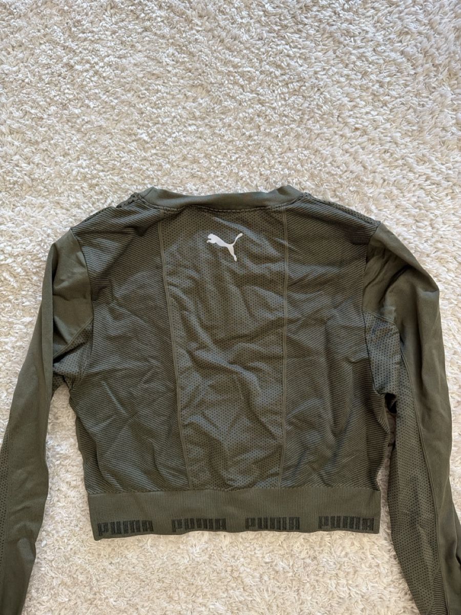 Puma Top: Pull court Puma femme vert – Nuovo (secondo la descrizione) da Genève venduto da car_cq69 1
