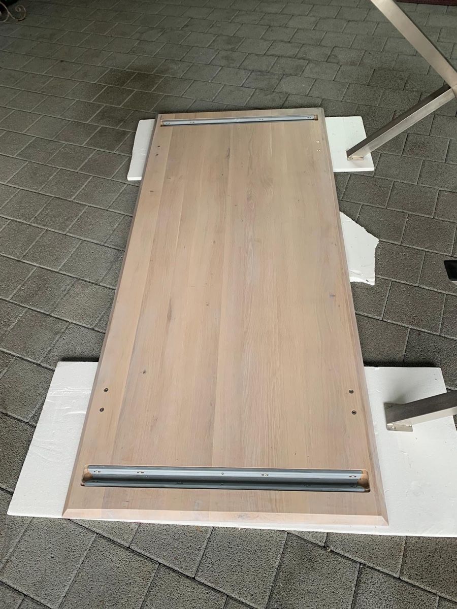 Pfister Tische: Massiver Eiche Tisch mit Edelstahlgestell – Gebraucht aus Villmergen von kasaja 3