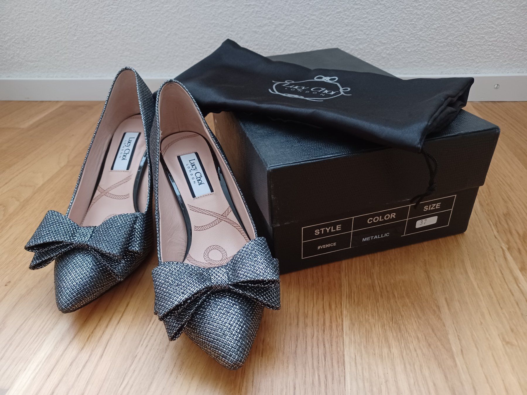 Scarpe da donna: Lucy Choi kitten heel glittery pump – Usato da Villigen venduto da thr_dkb8 2