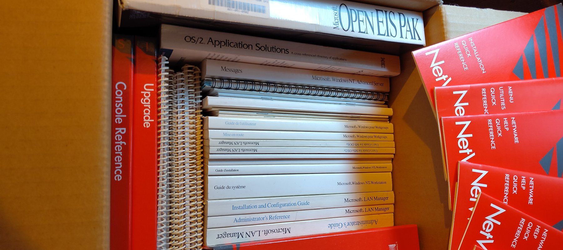 Software: Novell Netware, manuels et software – Usato da Bassins venduto da mazette13 3