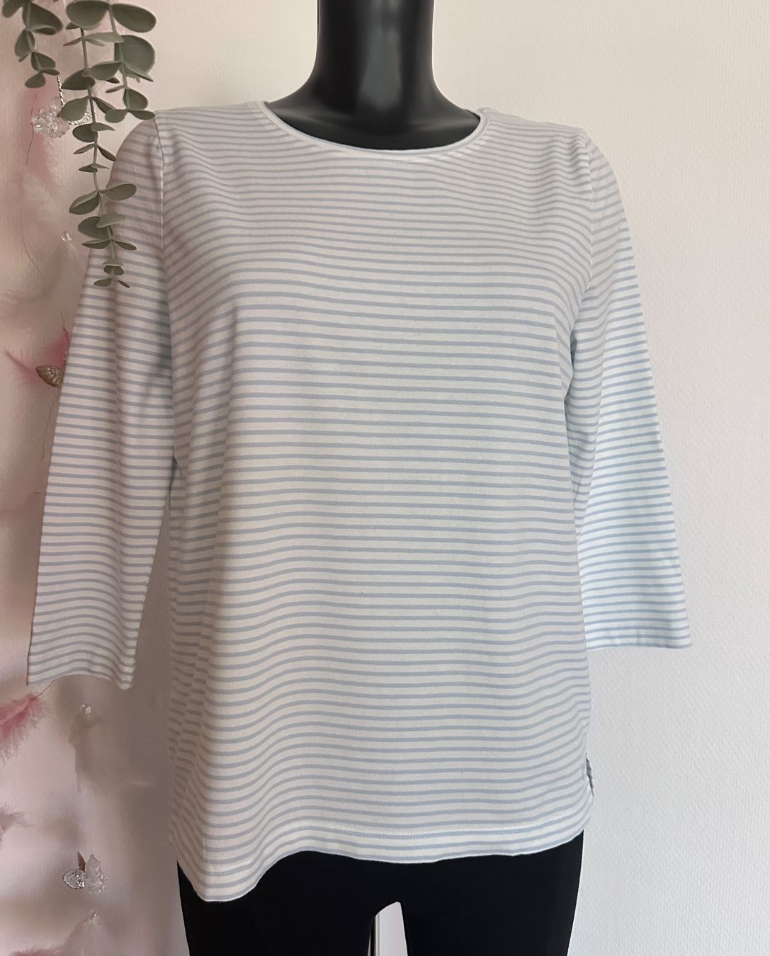 Gerry Weber Pullover & Sweatshirts: TOP 💜 Gr 42 GERRY WEBER Pullover hellblau weiss – Gebraucht aus Rickenbach b. Wil von sunneschii_ 1