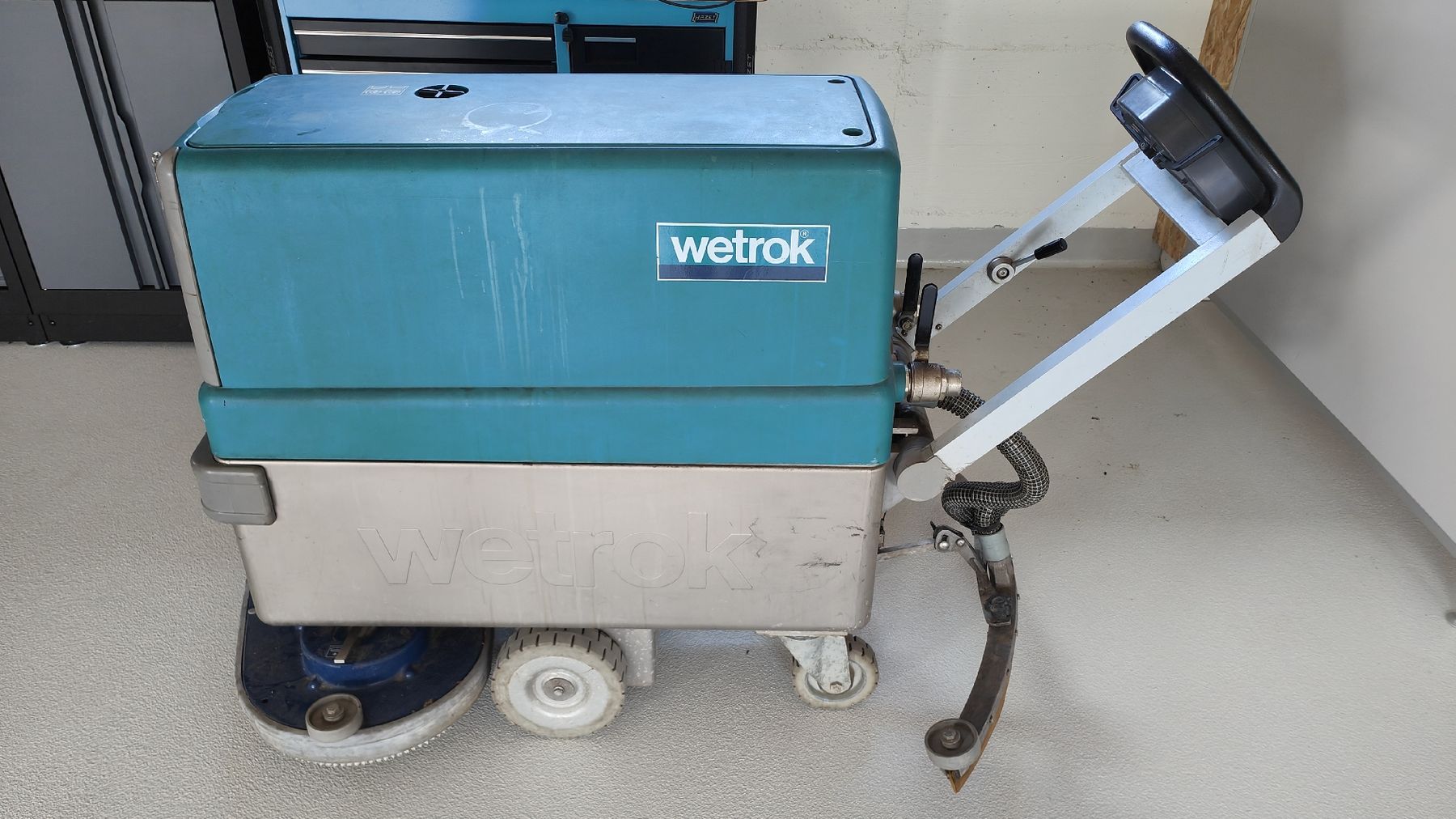 Wetrok Tutte le macchine: Wetrok Scheuersaugmaschine – Usato da seon venduto da Betttuner 2