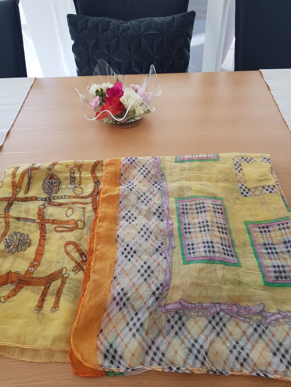 Foulard & Sciarpe: Toller schal – Usato da Stansstad venduto da leoni66