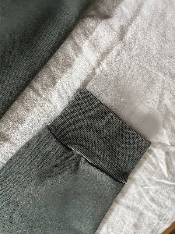 Maglioni & Felpe: Carhartt Olivegrüner Pullover XXL – Usato da Würenlingen venduto da julian.haemmerli 3