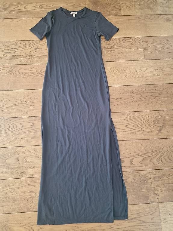 H&M Vestiti: Langes Kurzarmkleid dunkelgrau h&m, Gr. S – Nuovo (secondo la descrizione) da Meierskappel venduto da HeartWear