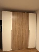 Kleiderschrank Holzoptik mit weissen Fronten Zustand gut