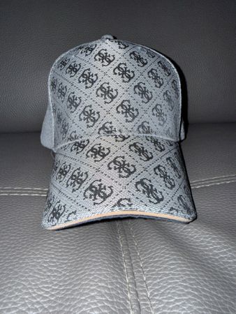 Cappellino Guess Milano