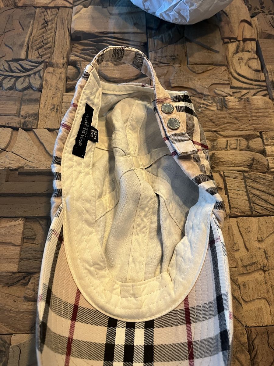 Burberry Hüte, Mützen & Caps: Burberry Cap  – Gebraucht aus Oberwil BL von Babylon0 3