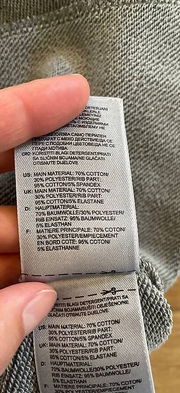 Reebok Pantaloni: Reebok Trainerhosen Grösse M – Usato da Iffwil venduto da kuh_nj9w 3