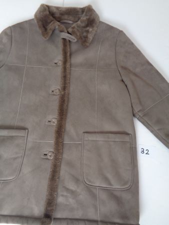 Damen Winter Kurzmantel gefüttert Grösse 44