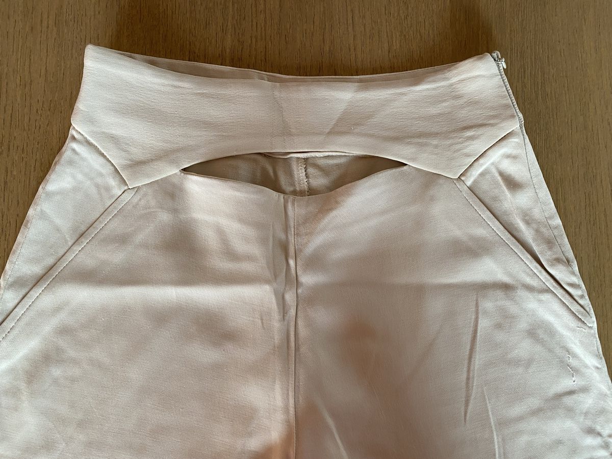 Zara Pantaloni: Pantalon Zara beige clair - élégant et confortable - S – Nuovo (secondo la descrizione) da Genève venduto da swissjojo 1