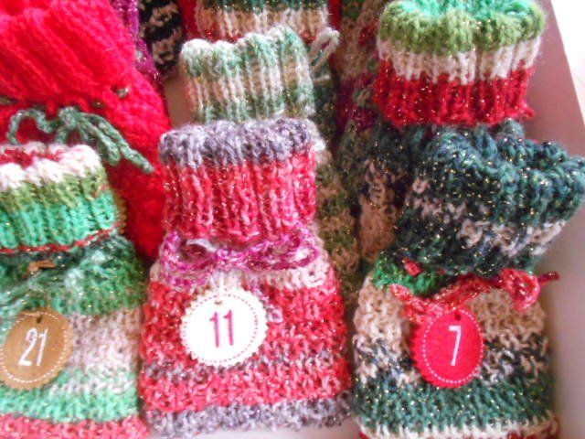 Calendari: Adventskalender 24 wunderschöne Säckli – Nuovo (secondo la descrizione) da Flühli LU venduto da primula-47 1