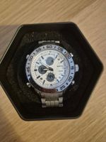Bistec Analog / Digital Chrono mit weissem Zifferblatt