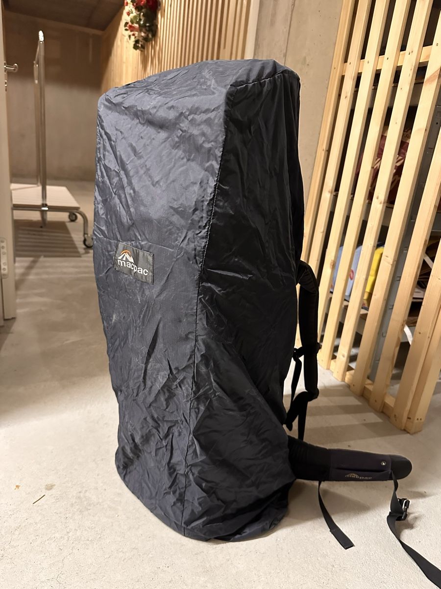 Macpac Sacs à dos: Kindertrage Wanderrucksack – D'occasion à Zürich par F54987 2
