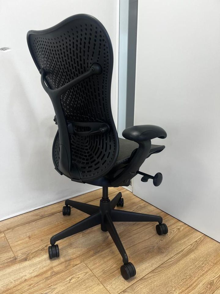 Herman Miller Stühle: Herman Miller Mirra Full Option Graphite – Gebraucht aus Purmerend von Offeco 3
