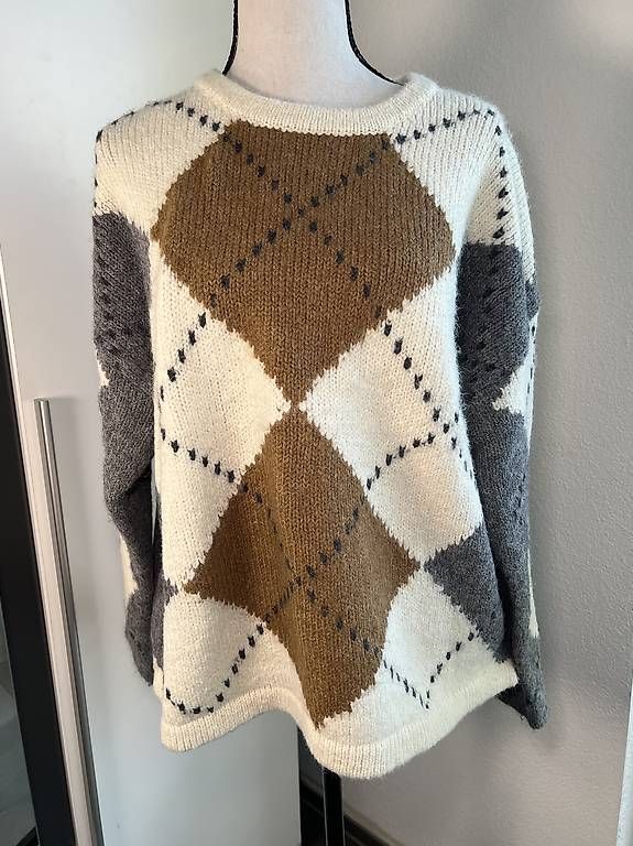 Pullover & Sweatshirts:  Pullover  Stylisches Muster | Grösse L – Gebraucht aus Urdorf von Marybyii 1
