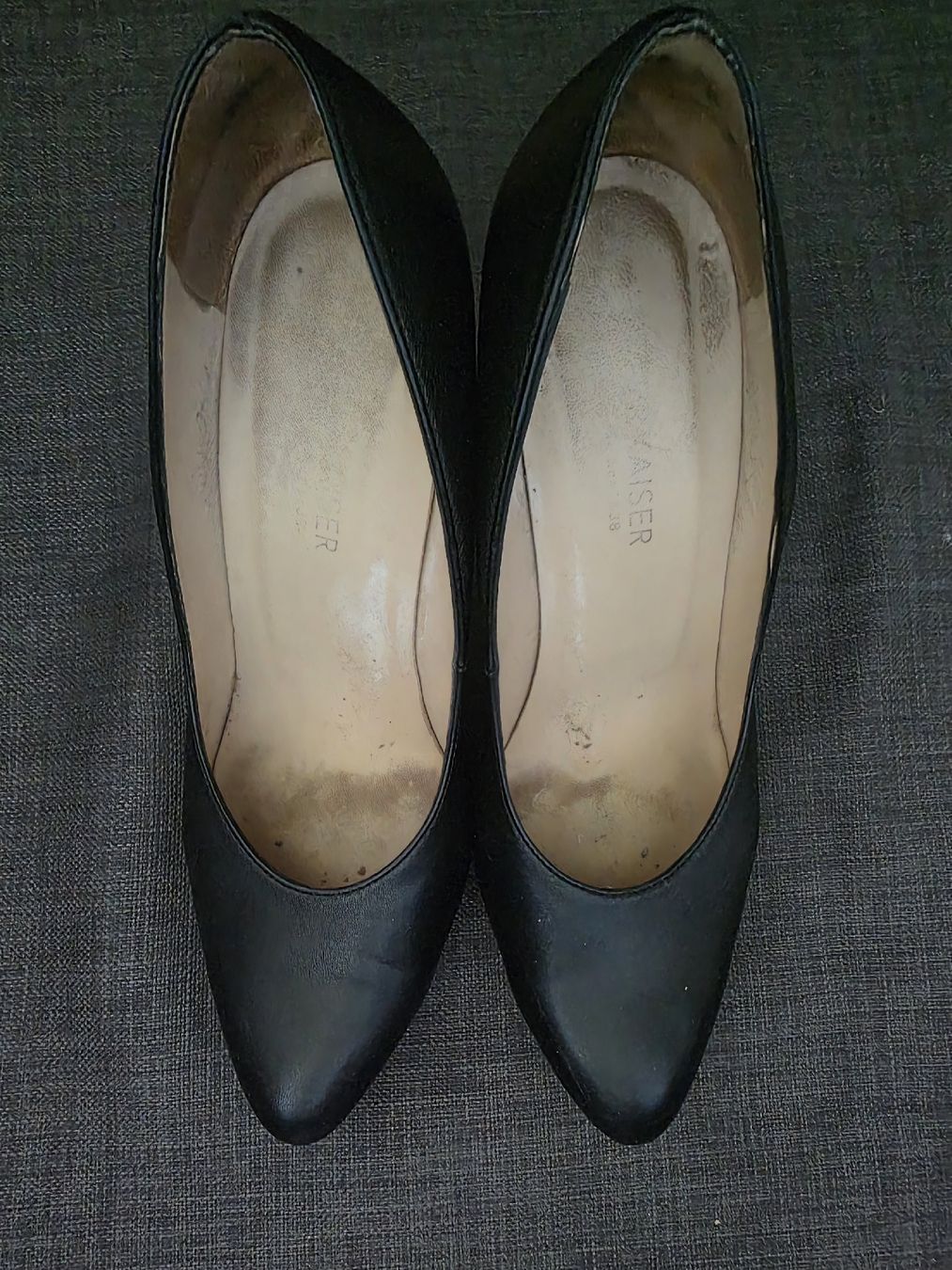 Scarpe da donna: Gebrauchte flugbegleiterin Schuhe  – Usato da Glattbrugg venduto da ros_y7gs